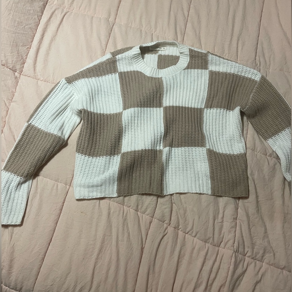 moon & madison small brown and white sweater